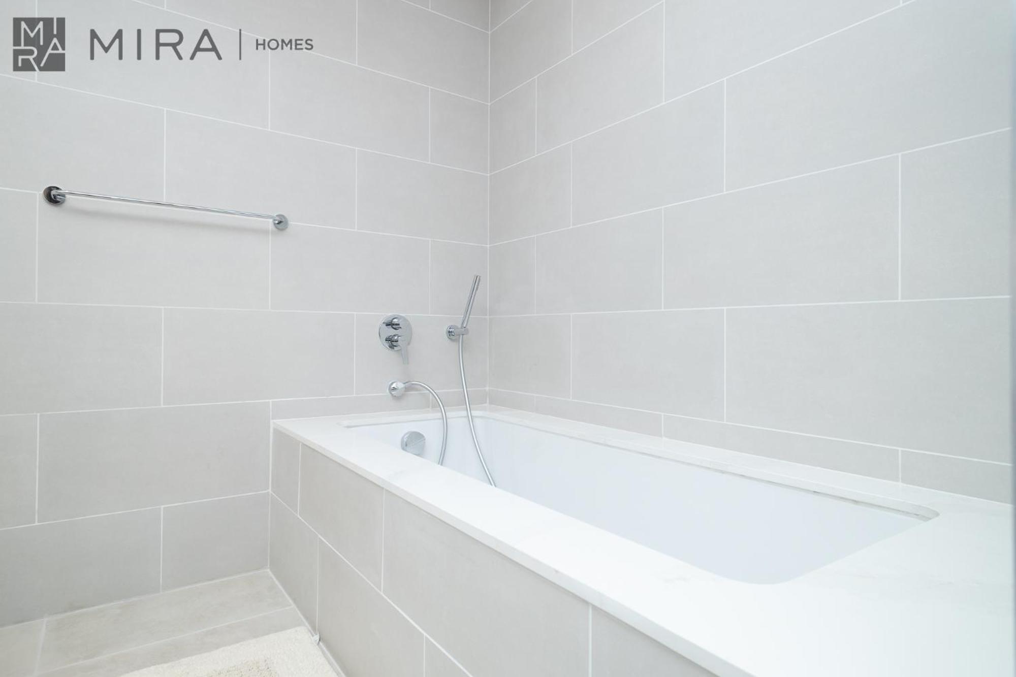 Mira Homes - Luxury 1br In Canal Front With Waterfront Living