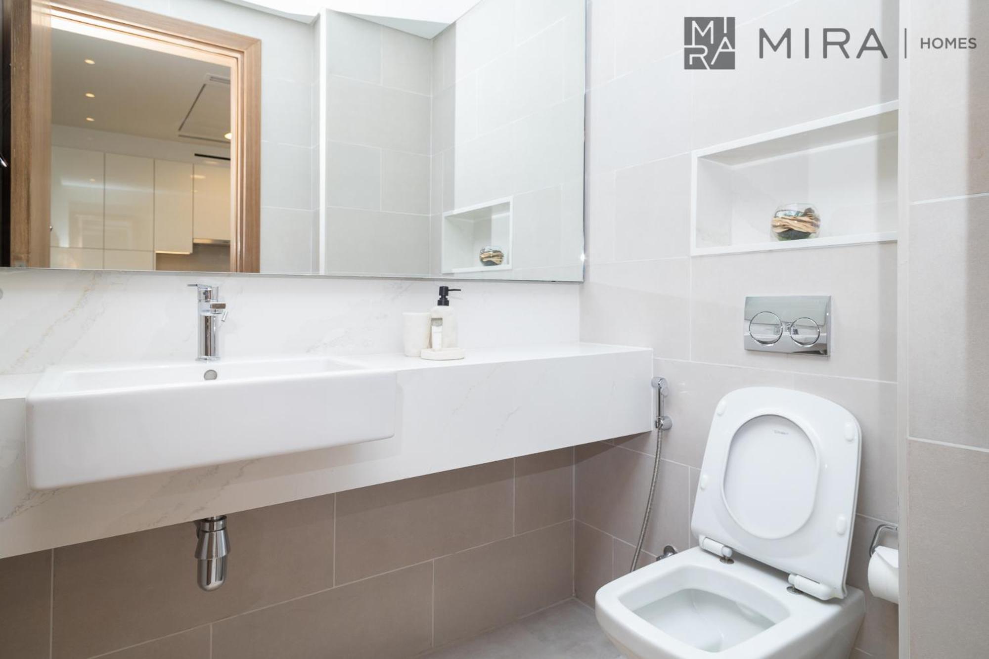 Mira Homes - Luxury 1br In Canal Front With Waterfront Living *
